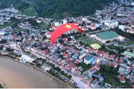 Trải nghiệm dù lượn tại Tuần Văn hóa - Du lịch Bắc Kạn 2025
