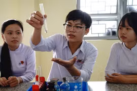 Có cần tốt nghiệp THPT mới được vào đại học?