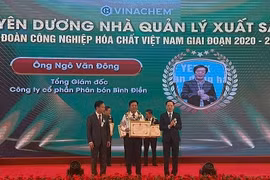 Tổng Giám đốc Phân bón Bình Điền được Vinachem vinh danh nhà lãnh đạo xuất sắc
