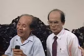 Nghệ sĩ Văn Toản gây ấn tượng với hành động đẹp khi đi xe ôm