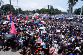 Biểu tình quy mô lớn ở Philippines phản đối tham nhũng các dự án chống lũ