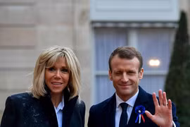 Gia đình ông Macron kiện người có ảnh hưởng, nộp bằng chứng bà Brigitte không phải đàn ông