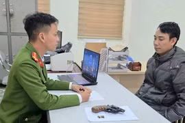 Đối tượng góp vui đám cưới bằng cách 'nổ súng'
