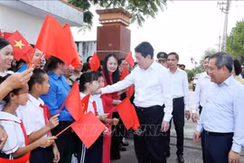 Chủ tịch nước kiểm tra việc vận hành chính quyền hai cấp tại Quảng Ninh