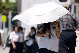 Nhiệt độ kỷ lục thiêu đốt châu Á: Nhật Bản, Việt Nam chìm trong nắng nóng lịch sử
