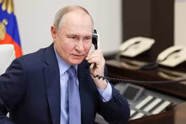 Hai ông Putin và Macron lần đầu điện đàm sau ba năm, thảo luận về Iran và Ukraine