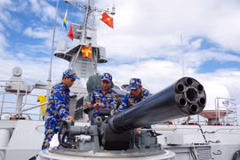 Diễu binh lực lượng vũ trang trên biển ở Cam Ranh, truyền hình trực tiếp về Quảng trường Ba Đình dịp kỉ niệm Quốc khánh 2/9