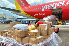 Những chuyến bay Vietjet chở đầy yêu thương