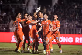 Bùi Tiến Dũng xuất sắc, Đà Nẵng đánh bại Bình Phước trong trận cầu 10 tỷ đồng