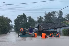 Thủ tướng Phạm Minh Chính: Tập trung cao nhất cho cứu người, tiếp cận ngay mọi khu vực bị cô lập do mưa lũ