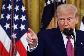 Iran tuyên bố sẽ đáp trả nếu Mỹ tham chiến, ông Trump kêu gọi Tehran đầu hàng