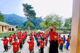 Học 2 buổi/ngày: Nan giải bài toán nhân lực và tài chính