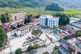 Người dân Quản Bạ yên tâm chăm sóc sức khỏe tại cơ sở y tế mới