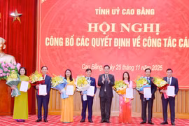 Cao Bằng công bố nhiều quyết định quan trọng về công tác cán bộ