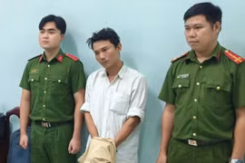 Bắt cán bộ văn phòng đăng ký đất đai làm giả sổ đỏ sau 3 năm lẩn trốn