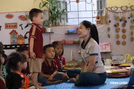 Thầy cô giữa 'tòa án mạng xã hội' và lời nhắc về nhân cách nhà giáo thời AI