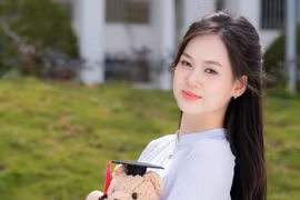 'Hot girl' Phú Thọ giành ngôi thủ khoa khối A00 toàn quốc với 3 điểm 10