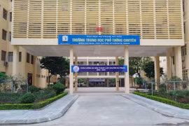 Điểm thi vào lớp 10 năm 2025 trường THPT chuyên ĐH Sư phạm