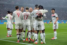 Man Utd bất bại 8 trận tại Europa League