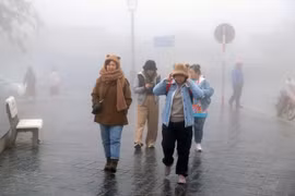 Tuyệt đối không để người dân đói, rét, đau ốm vì rét mà không tiếp cận được dịch vụ y tế