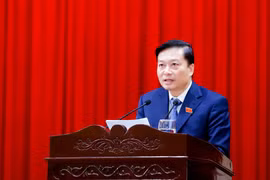 Ông Lê Hồng Vinh được bầu giữ chức Chủ tịch UBND tỉnh Nghệ An