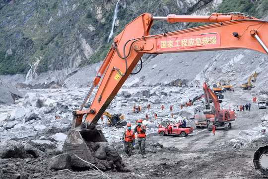 Nepal phải xây lại khoảng 20.000 ngôi nhà sau lũ quét