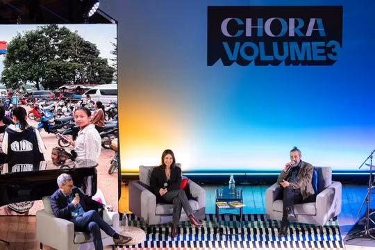 Dàn nhân sự nòng cốt của Chora Media tại một sự kiện trực tiếp