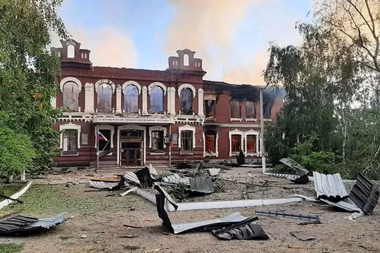UAV Ukraine tấn công trường học vùng Luhansk, nhiều người thương vong