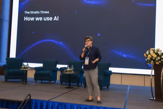 Kinh nghiệm quản trị AI thực chiến từ báo The Straits Times
