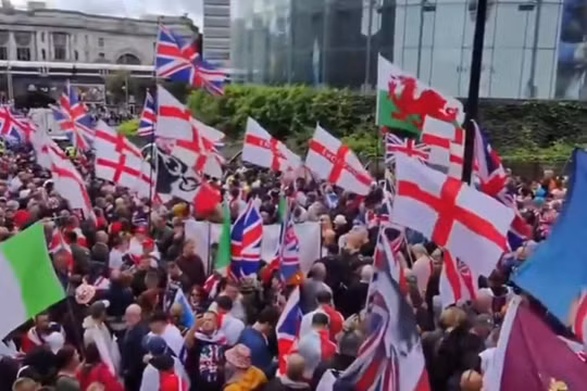 London căng thẳng vì hai cuộc biểu tình quy mô hàng chục nghìn người
