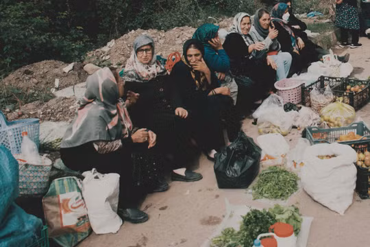 Tiền Iran mất giá kỷ lục, 2 triệu rial đổi 1 USD