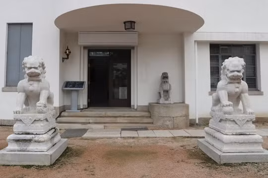 Hàn Quốc trao trả cặp sư tử đá thời nhà Thanh cho Trung Quốc sau hơn 80 năm
