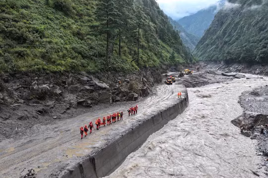 Nepal chưa tiếp nhận cứu hộ nước ngoài sau thảm hoạ lũ quét