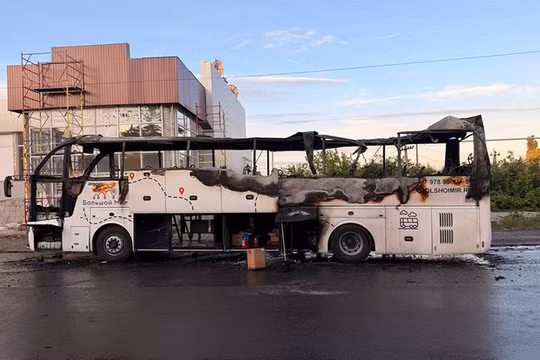 UAV tấn công trúng xe buýt tại Donetsk, 7 người thiệt mạng