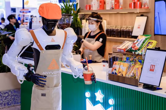 Robot hình người của Trung Quốc tìm việc làm tại Hàn Quốc