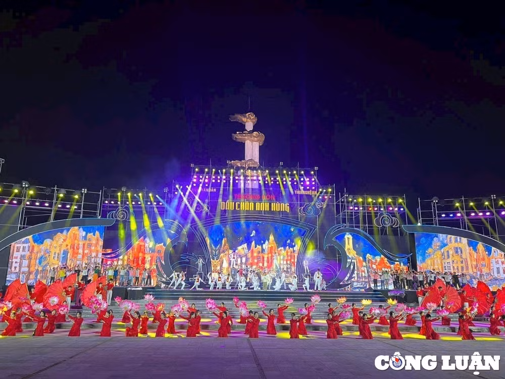 tham sau tinh yeu dat nuoc voi chuong trinh nghe thuat truong bon dau chan anh hung hinh 4
