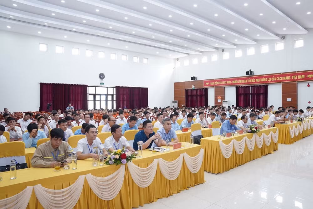 truong cao dang than khoang san viet nam dang cai to chuc thanh cong hoi thi tho gioi lan thu 12 hinh 1