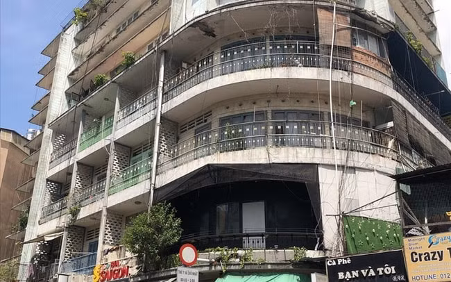 Nhiều chung cư cũ hỏng không thể cải tạo vì 1 hộ gia đình.
