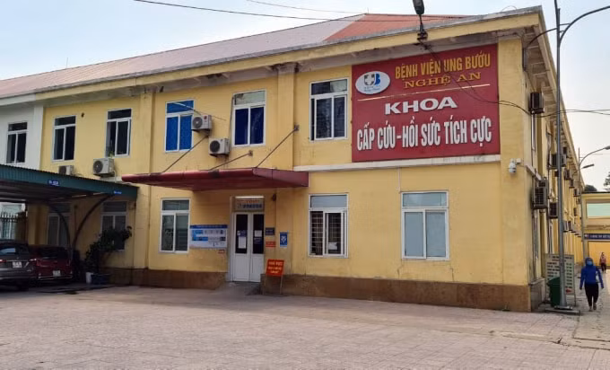 Bệnh viện Ung bướu Nghệ An thực hiện phong tỏa Khoa Hồi sức Cấp cứu trong vòng 14 ngày sau khi trường hợp bệnh nhân L.Q.T (F1) tử vong.