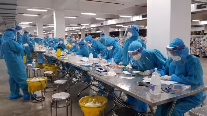 Người nào việc nấy, tập trung công việc trên 100% (ảnh TL).