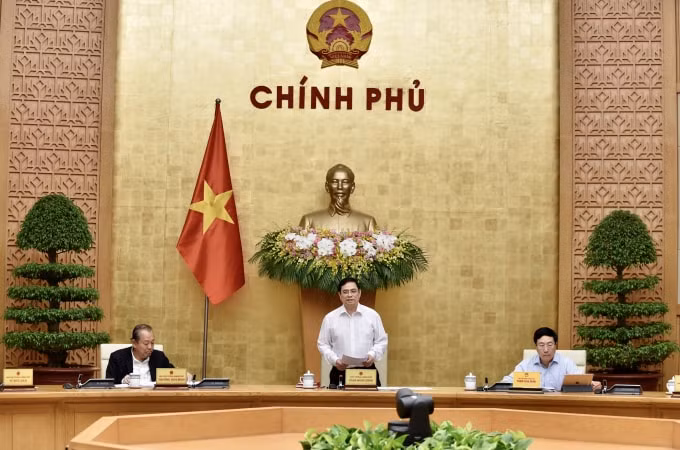 Thủ tướng Chính phủ yêu cầu Bộ Nội vụ phối hợp chặt chẽ với Văn phòng Hội đồng Bầu cử Quốc gia, Bộ Y tế và các cơ quan liên quan hướng dẫn cụ thể công tác chuẩn bị trong ngày bầu cử đại biểu Quốc hội và HĐND các cấp trong bối cảnh diễn biến phức tạp của dịch bệnh COVID-19.