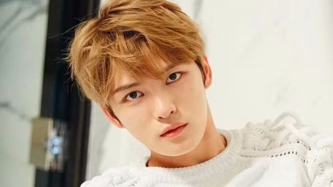 Kim Jae Joong thường xuyên nhận ảnh chụp phòng khách, phòng ngủ và nhà bếp từ sasaeng (fan cuồng).