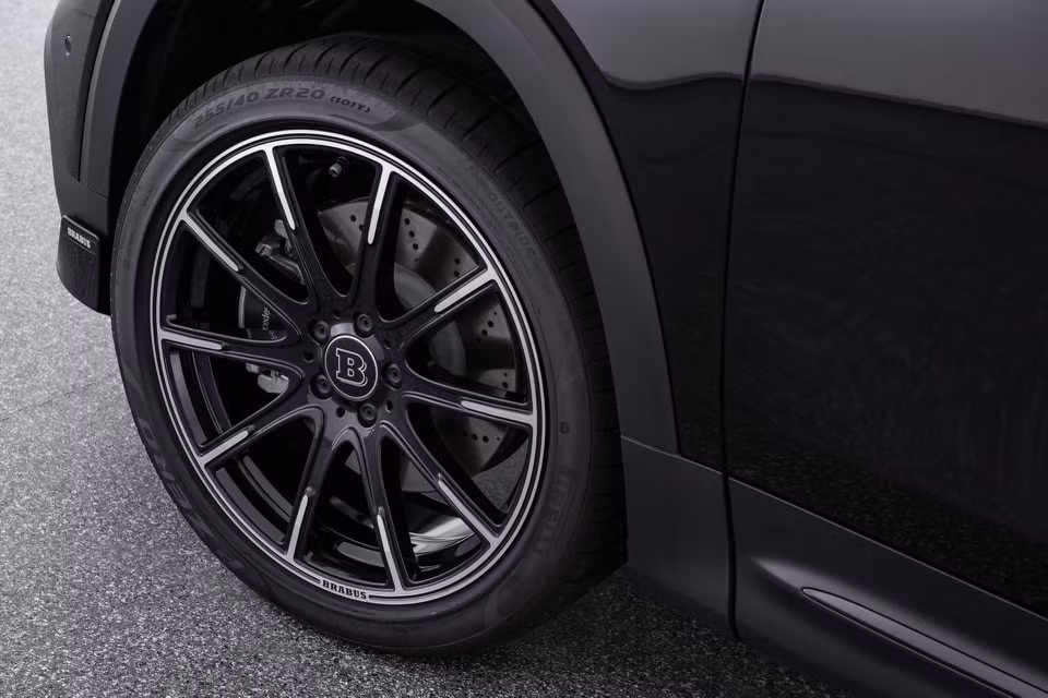 Mercedes-Benz GLB sở hữu gói độ Brabus. Ảnh: Carscoops