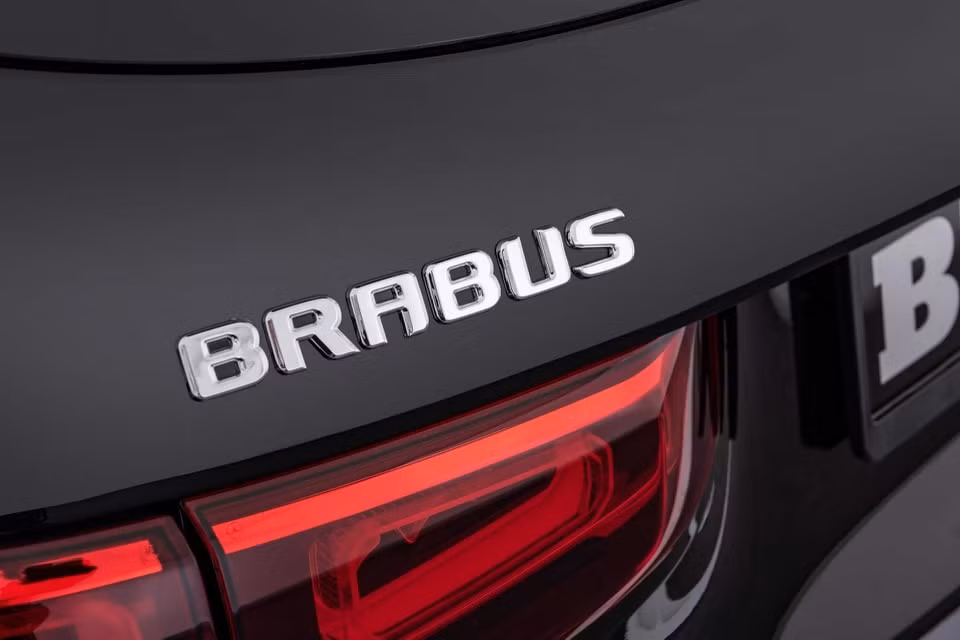 Mercedes-Benz GLB sở hữu gói độ Brabus. Ảnh: Carscoops