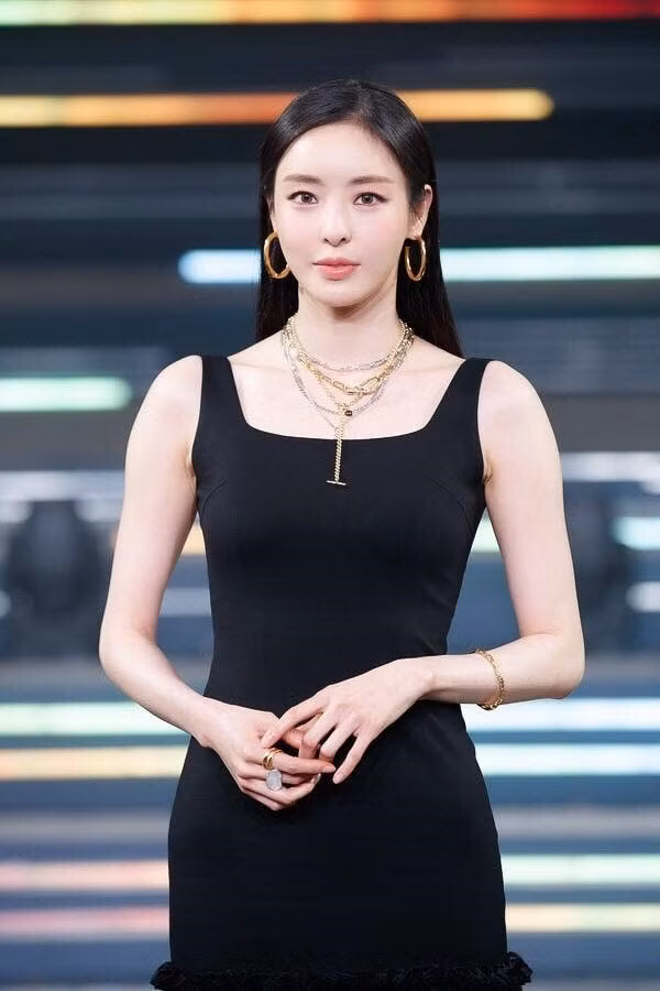 Nữ diễn viên Lee Da Hee thay thế Seo Ye Ji trong bộ phim 'Island'.