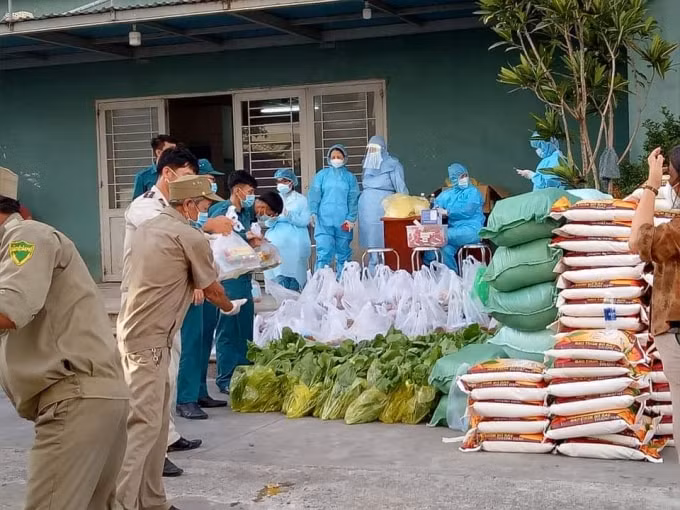 Đà Nẵng đã và đang thể hiện tinh thần “tổng tiến công” chứ không để mình bị động trong cuộc chiến chống dịch.