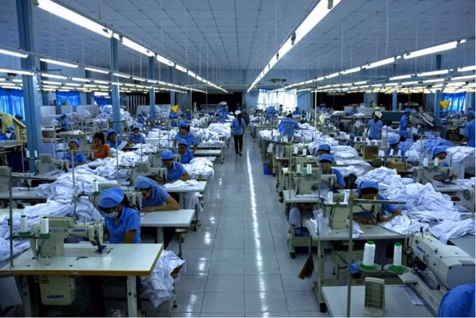 Doanh số nhiều doanh nghiệp dêt may giảm mạnh.