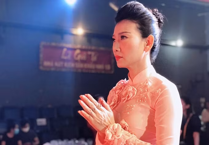 Mỹ Uyên đầu tư tiền tỷ cho sân khấu 5B hai năm qua nhưng chưa thu lại đồng lời nào.