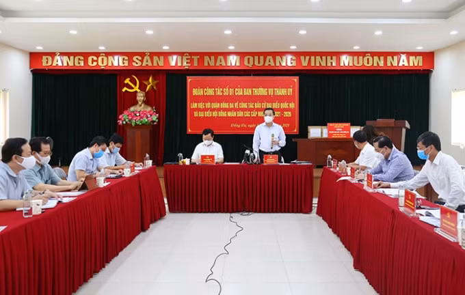 Đoàn công tác số 1 làm việc với quận Đống Đa