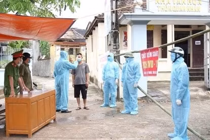 Hiện nay, dịch COVID-19 đang được khoanh vùng, kiểm soát hiệu quả (ảnh TL).